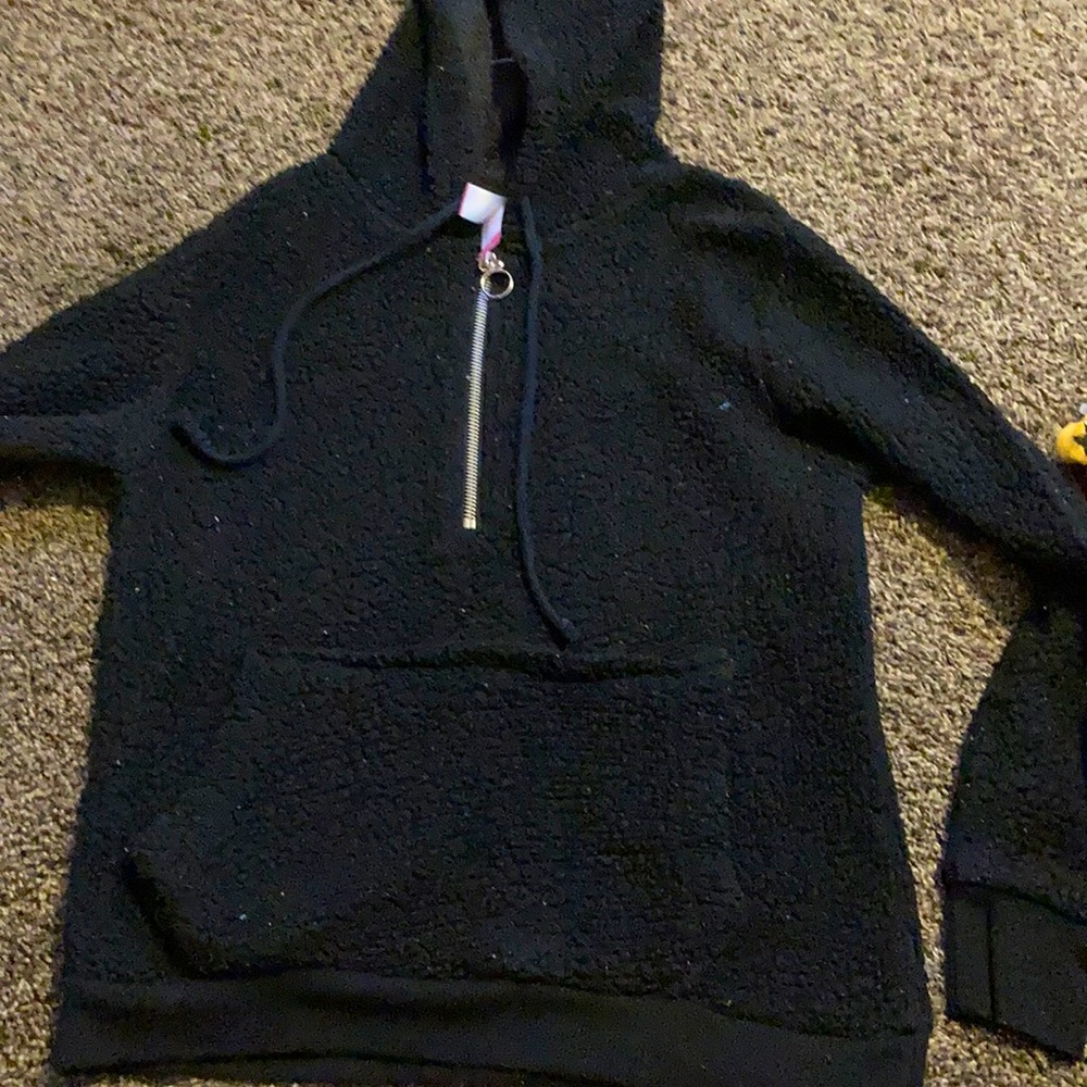sweatshirt